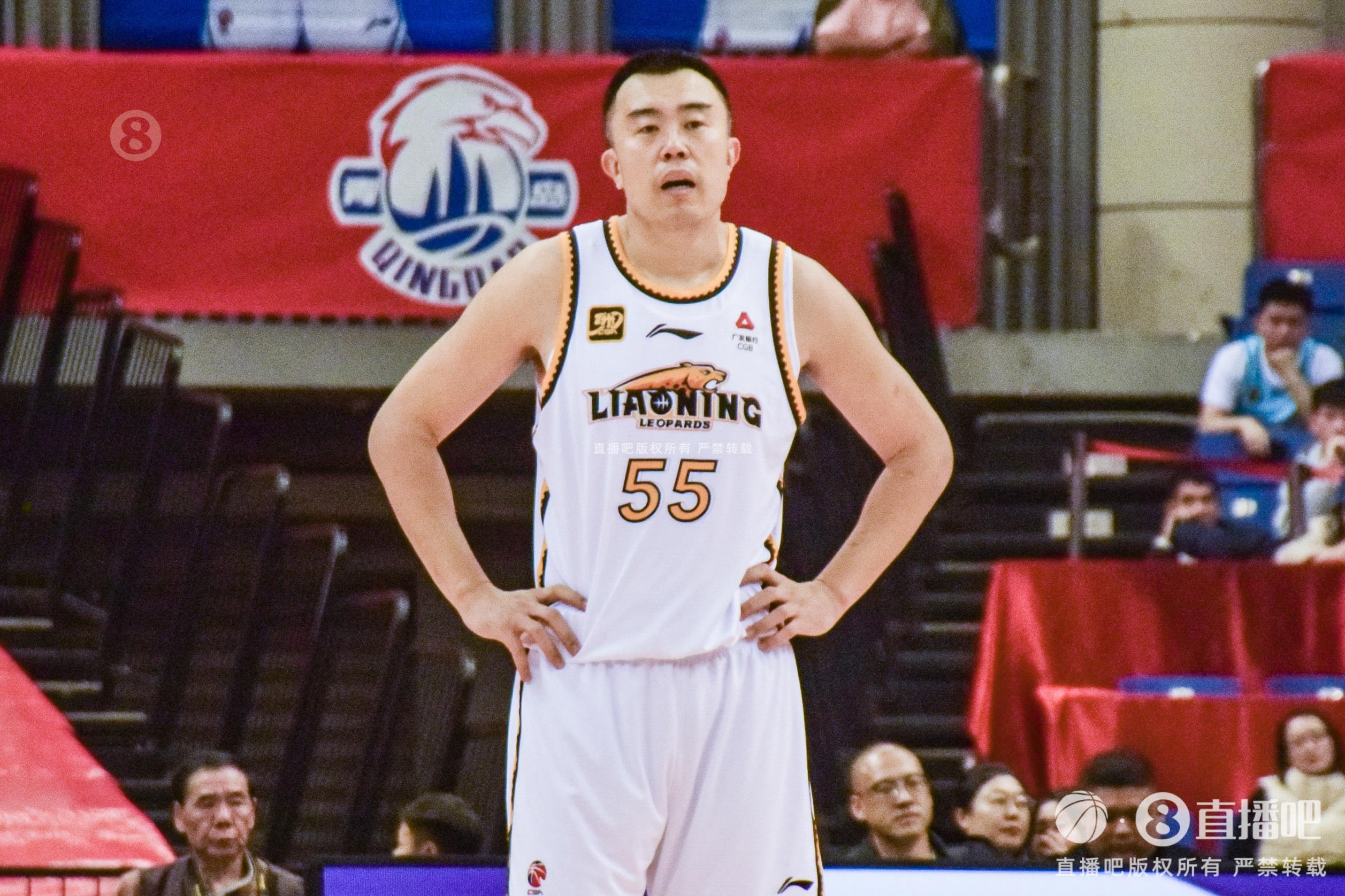 老將盡力了！韓德君7中4拿到14分12籃板3助攻